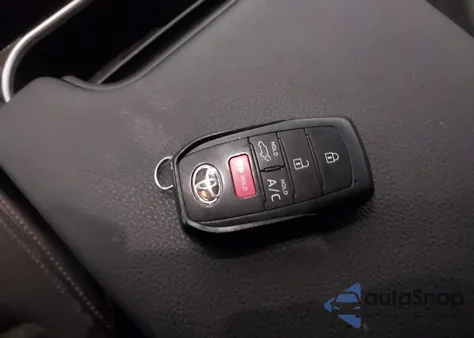 2024 Toyota Bz4X Xle z USA, uszkodzony, nr VIN JTMABACA9RA073643